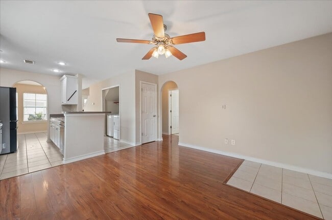 Photo - 17 Bushwood Dr