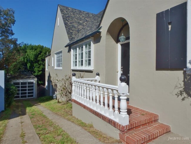 Photo - 40 Santa Paula Ave