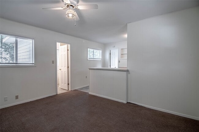 137 Lee Ln