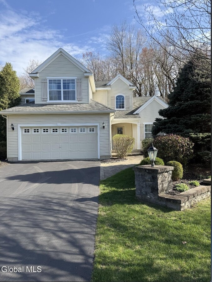 Photo - 25 Brittany Oaks