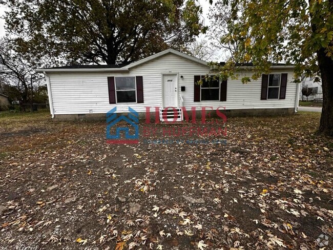 Building Photo - Three Bedroom | Two Bath House