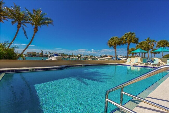 Photo - 690 Island Way Unit 708
