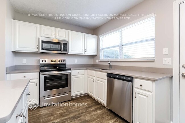 1761 Stone Hollow Ct
