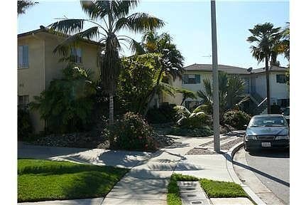 3064 Luna Dr