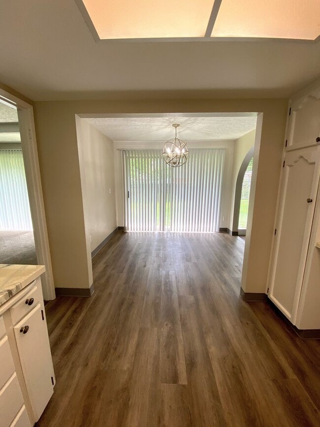 Photo - Spacious 4 Bedroom, 2 Bath Home with Large Yard -