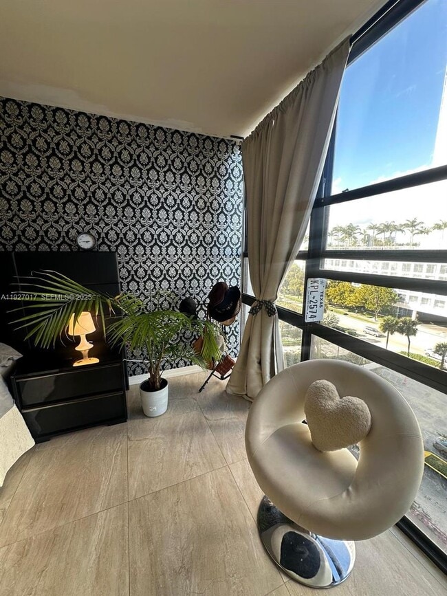 Photo - 600 NE 36th St Unit 701