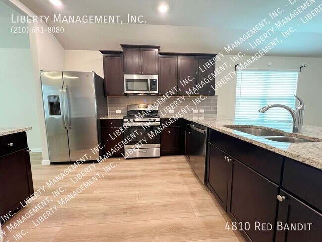 Photo - 4810 Red Bandit St