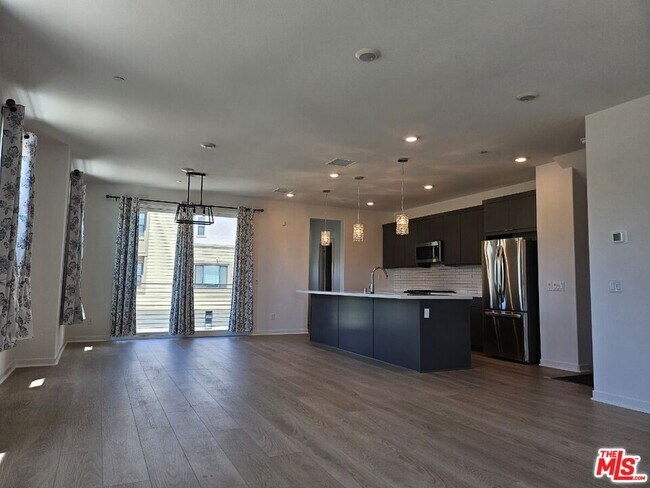 27010 Tanager Ln