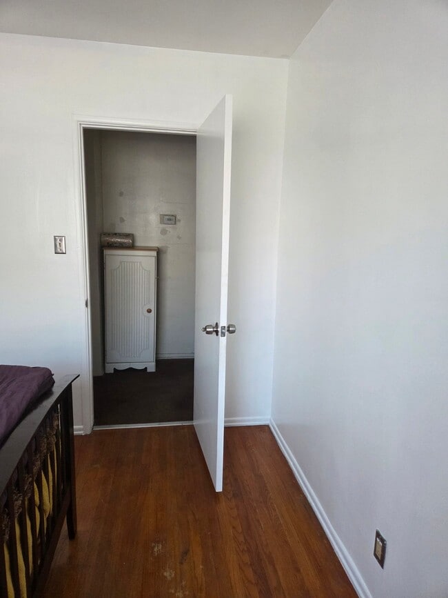 Photo - 7806 Devenir Ave
