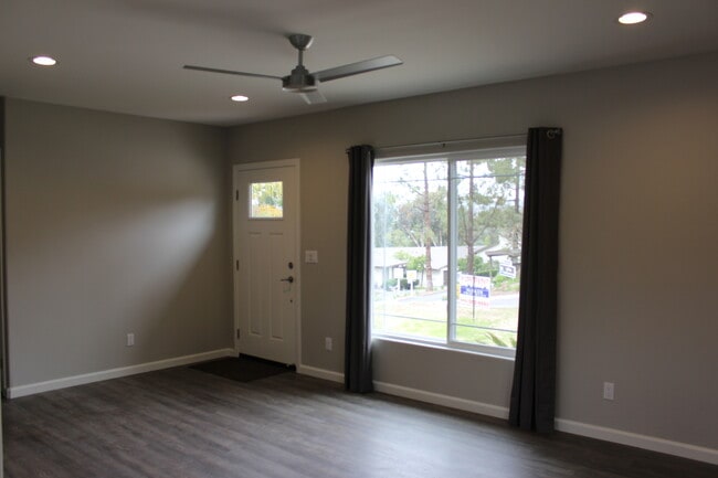 7043 Saranac St Unit 7043