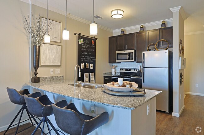 1BR, 1BA, 802 SF Summit | Kitchen