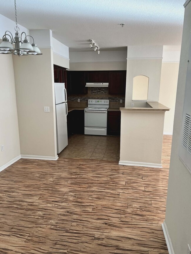 Photo - 2801 Chancellorsville Dr Unit 523