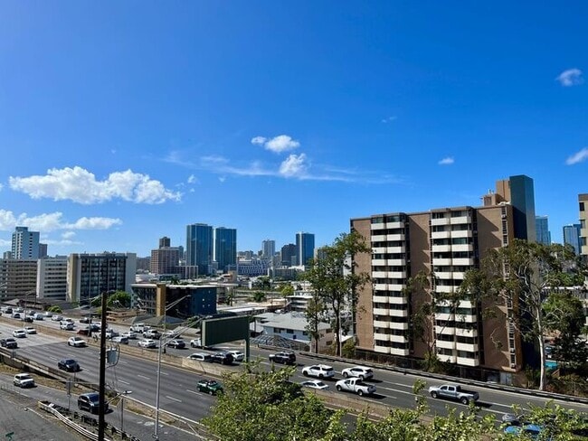 Photo - Punchbowl- Continental Plaza: Large 2BR, 2...