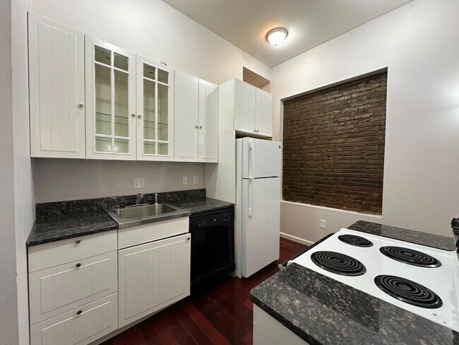 Photo - 2215 Eutaw Pl