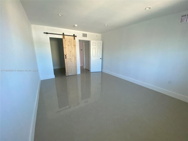 Photo - 3700 NW 21st St Unit 412
