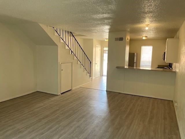 Photo - 915 N Elm St