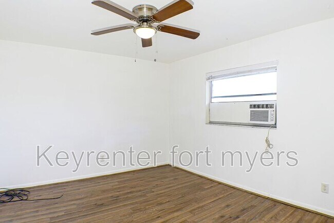 Photo - 19091 Holly Rd