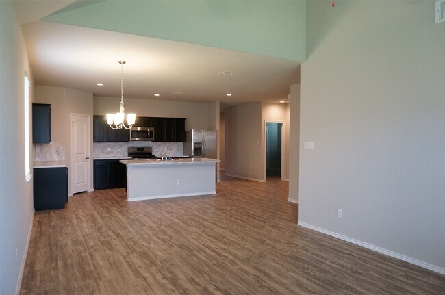 Photo - 20911 Iris Bloom St
