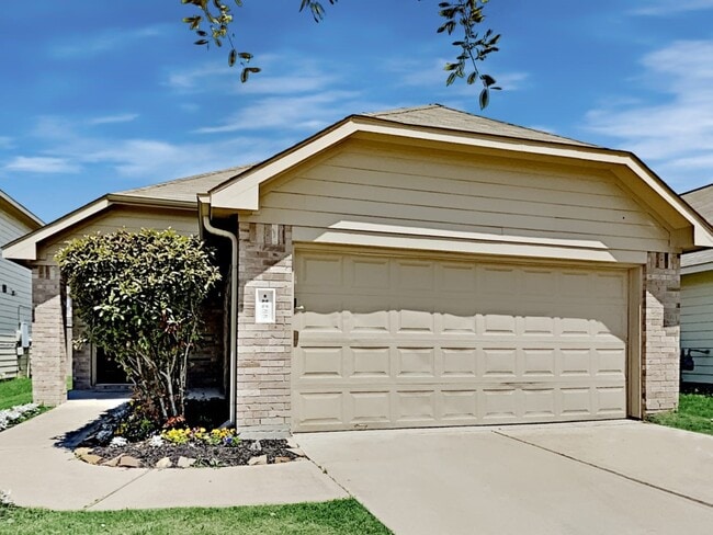 Building Photo - 18822 N Lyford Dr