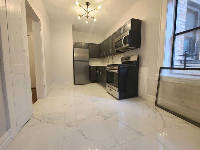 600 Salem Ave Unit C8