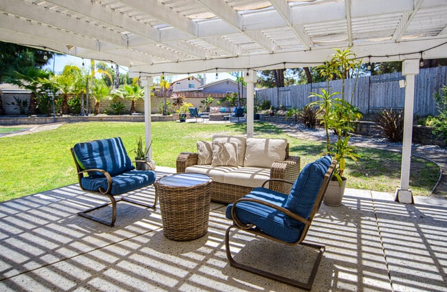 Building Photo - 5239 Hubbert St