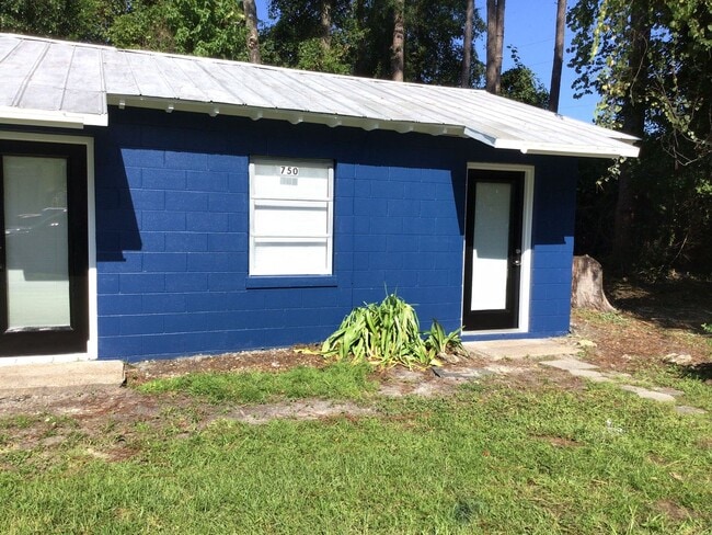 Building Photo - Affordable 1 Bed / 1 Bath Home – Available August 1st