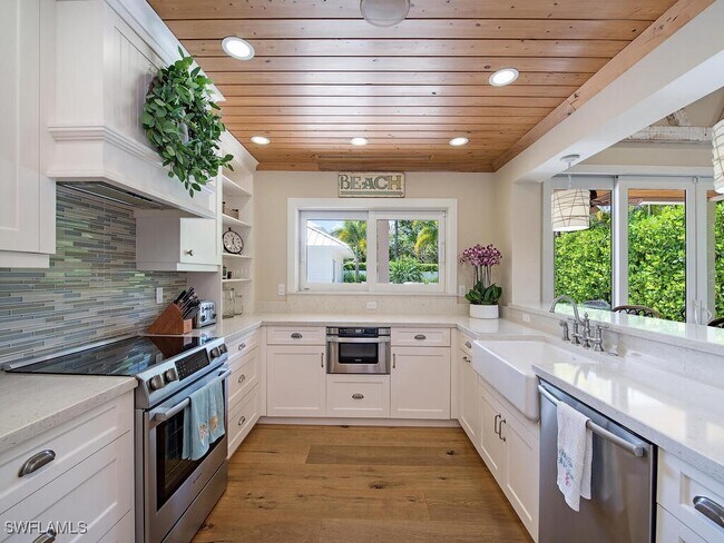 Photo - 354 1st Ave N