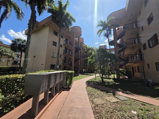 Photo - 5560 W 21st Ct Unit 308