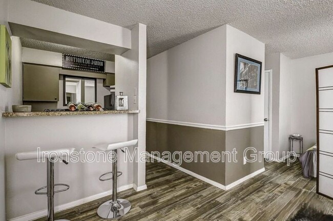 Photo - 5317 E 47th Pl