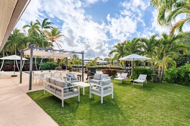 Photo - 636 Hibiscus Dr