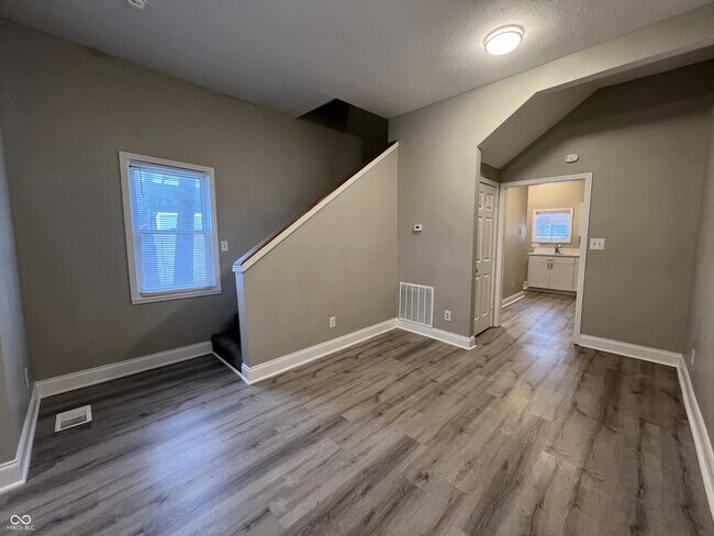 Photo - 1221 Union St