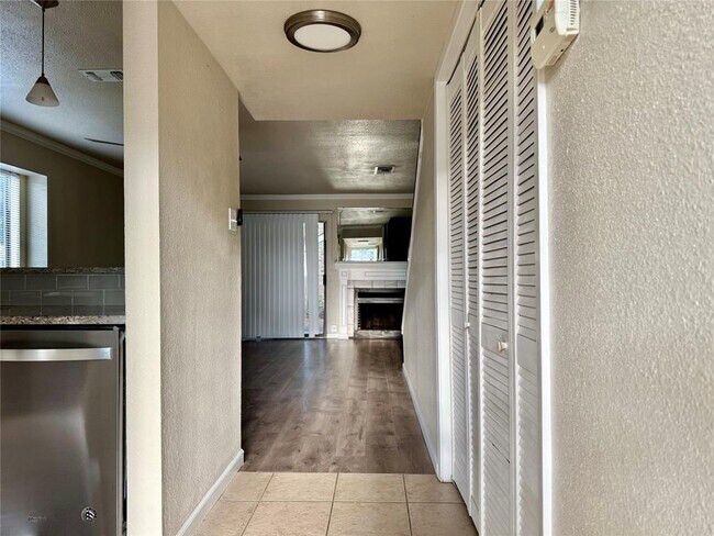 Photo - 2018 W Rundberg Ln Unit 6A