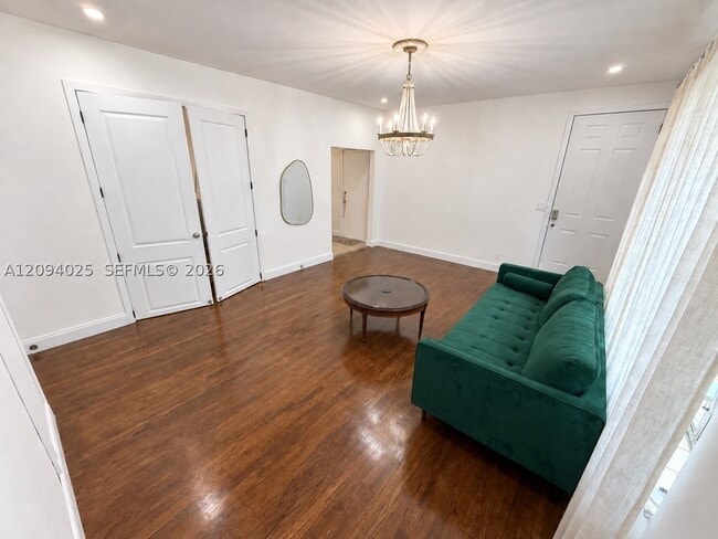 762 Lenox Ct Unit 3