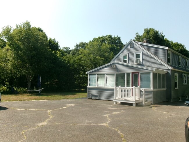 16 Lopresti Rd