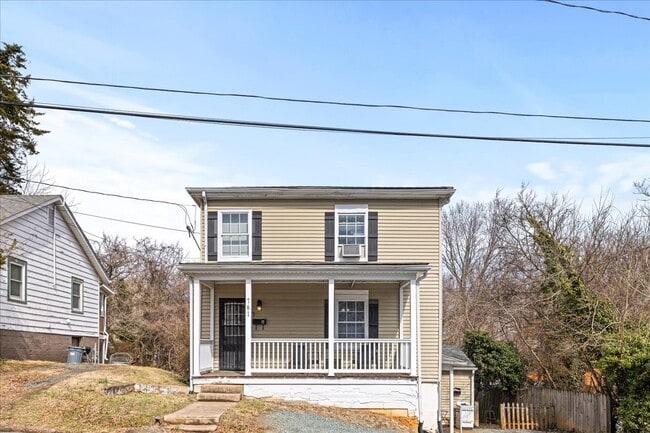 Building Photo - 761 King St