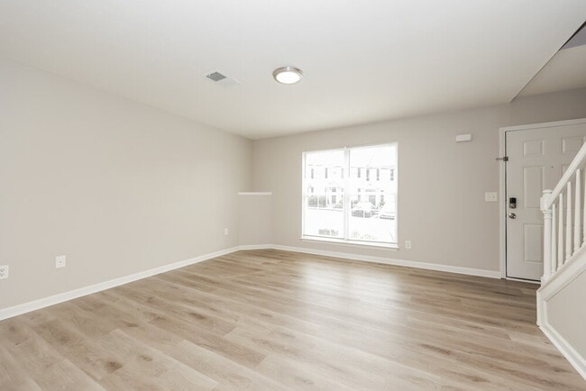 Photo - 8023 Logan Dr