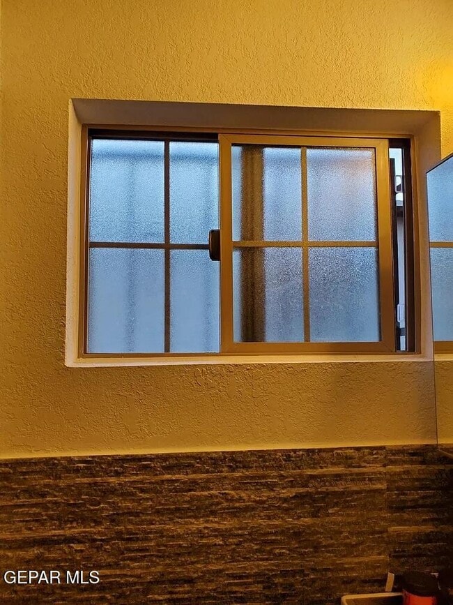 Photo - 2705 Jackson Ave