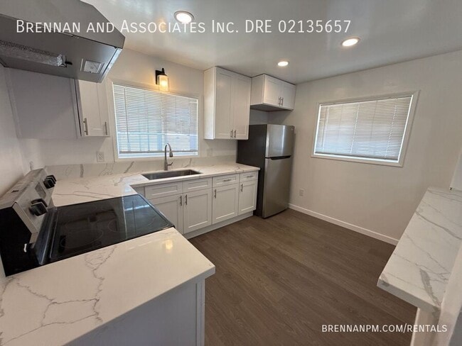 Photo - 288 1/2 Fifth Avenue-