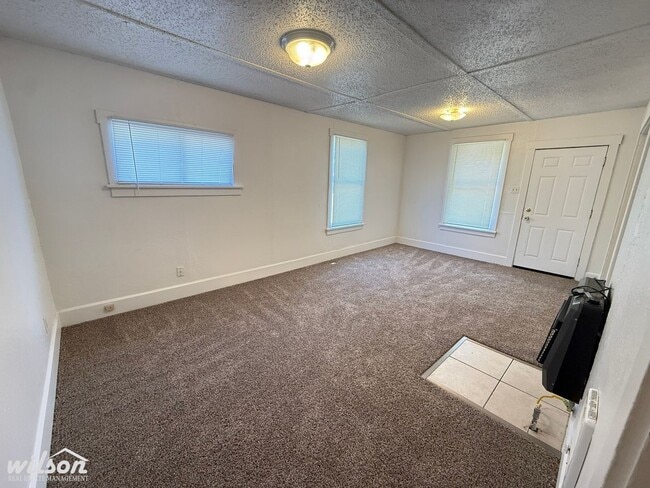 Photo - 912 S 10th Ave