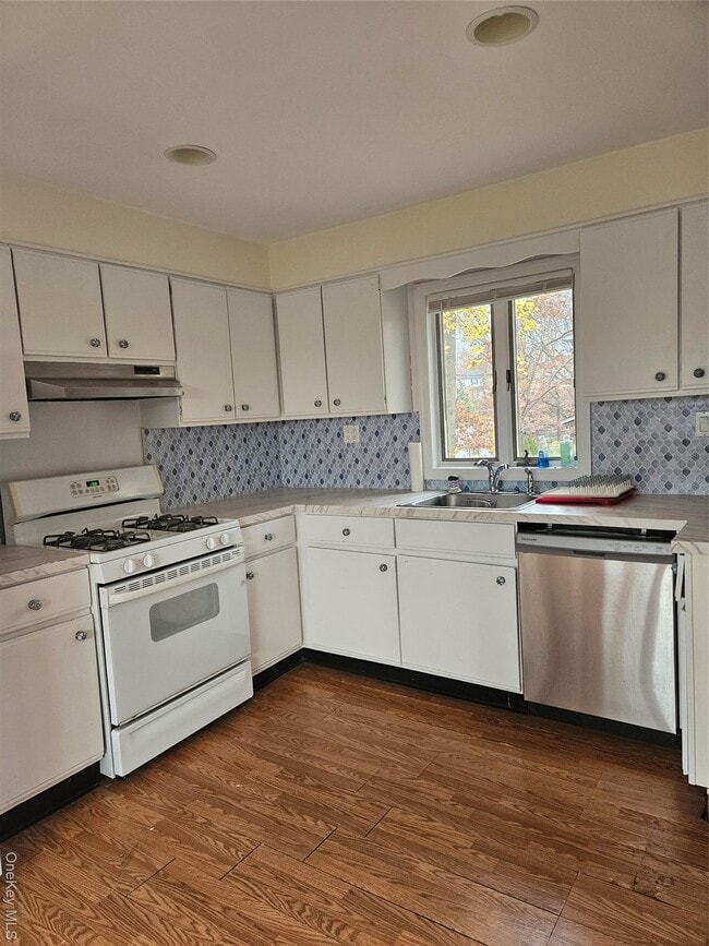 Photo - 22 A Town Path Unit 2