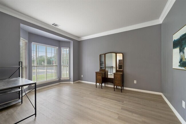 Photo - 12014 Yarbrough Dr