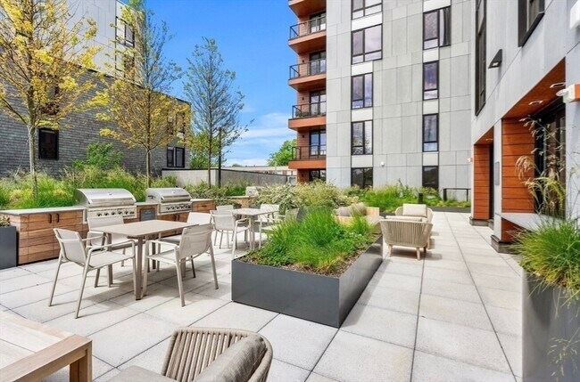 Photo - 1515 Commonwealth Ave Unidad 605