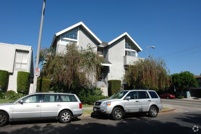 Photo - 13610 Moorpark St