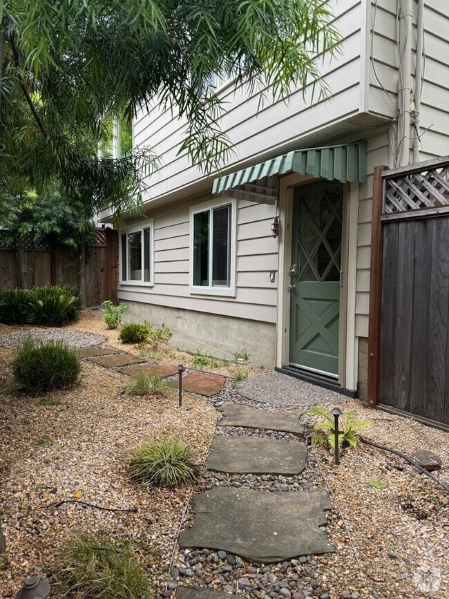 Building Photo - 435 E Blithedale Ave Rental