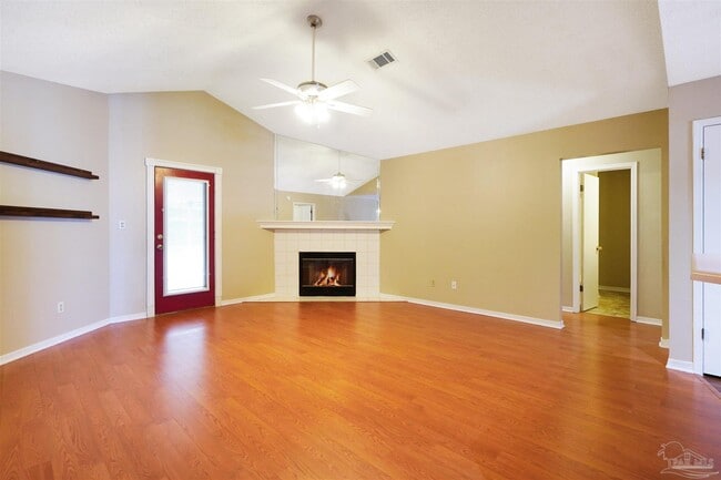 Photo - 2009 Coral St