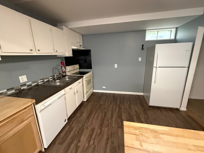 Photo - 1033 Fuller Ave
