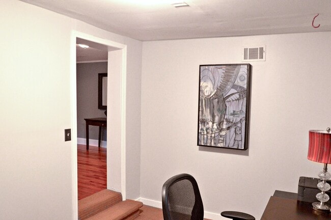 Den — alternate view - 2388 Young St SE