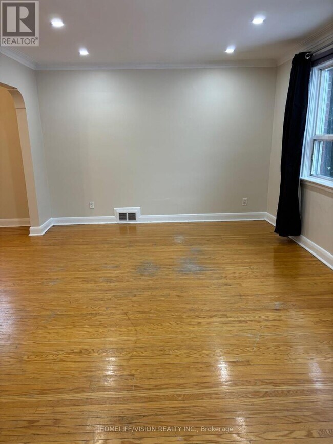 Photo - 34 Inniswood Dr