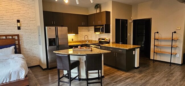 Photo - 5300 Peachtree Rd Unit 3513