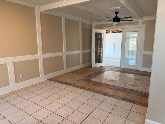 Photo - 628 Truman St